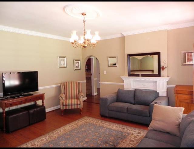 5 BEDROOM HOUSE FOR SALE IN IRENE PROPER SECURITY ESTATE